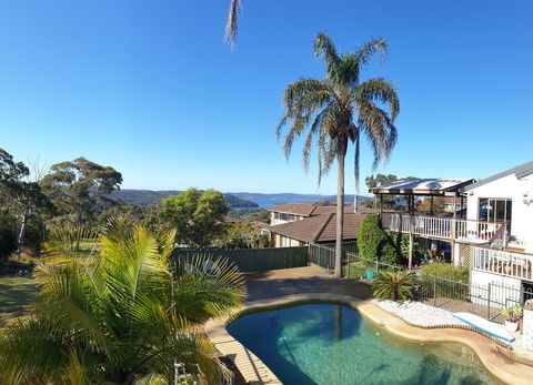 Central Coast Getaway 4B Family Holiday Home - Accommodation Cairns 0