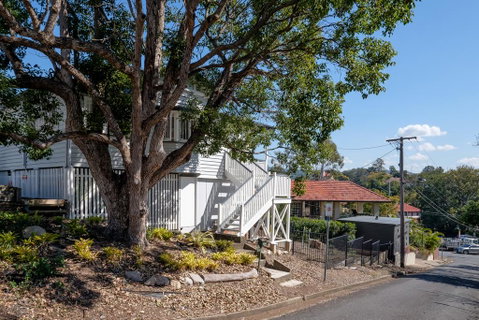 Central Cottage - Accommodation Cairns 0