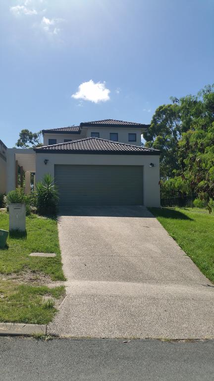 Molendinar QLD Accommodation Cairns