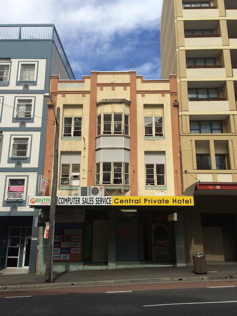 Central Private Hotel - Accommodation Cairns 3