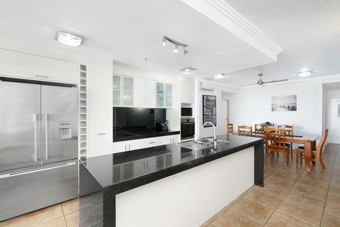 Centrepoint Apartments - Accommodation Cairns 2