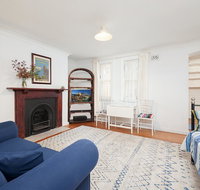 Charming Centrally Located 2 Bedroom Accommodation - Accommodation Cairns