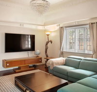 Chic 2 Bedroom Ground Floor Apartment In Trendy New Farm - Accommodation Cairns
