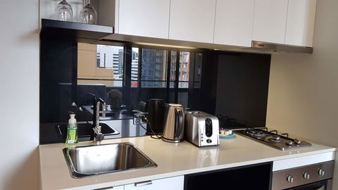 City Apartment With River View - Accommodation Cairns 1