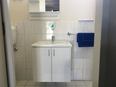 City West Motel - Accommodation Cairns 2