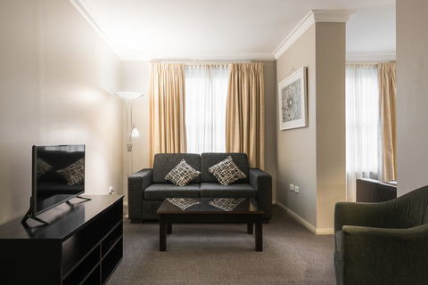 Clarendon Hotel - Accommodation Cairns 3