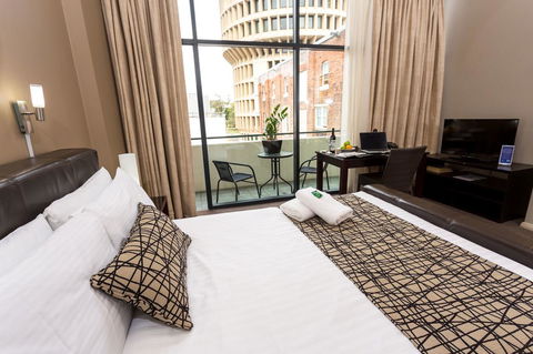 Clarendon Hotel - Accommodation Cairns 0