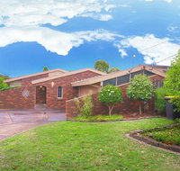 Classic Double Brick Garden House - Accommodation Cairns