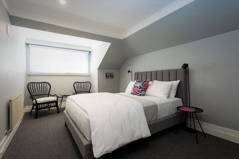 Closeburn House - Accommodation Cairns 1