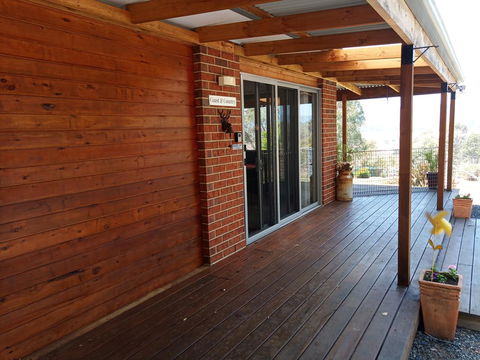 Coast & Country - Accommodation Cairns 0