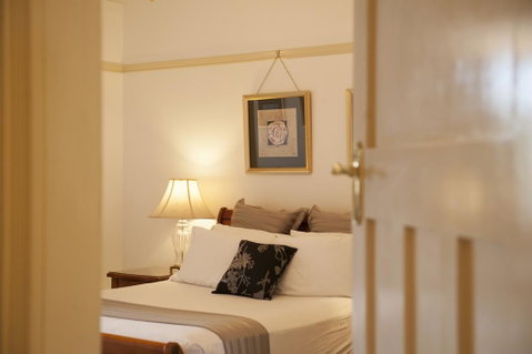 Cobb & Co Court Boutique Hotel - Accommodation Cairns 0