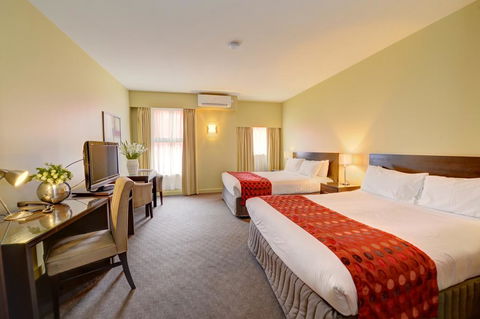 Comfort Inn & Suites City Views - Accommodation Cairns 1