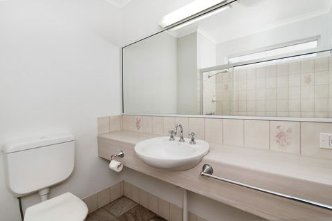 Comfort Inn Cairns City - Accommodation Cairns 1