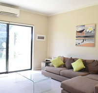 Comfortable 2 Bedroom Unit With Garden - Accommodation Cairns