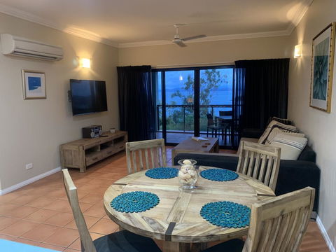Compass Point 2 - Accommodation Cairns 1