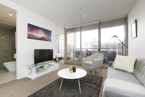 Complete Host Monarc Apartments - Accommodation Cairns 1