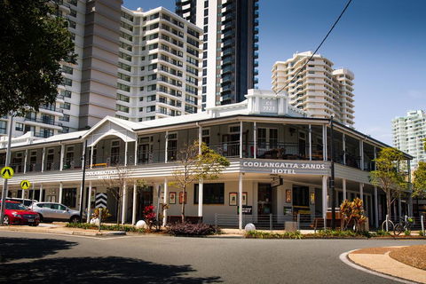 Coolangatta Sands Hotel - Accommodation Cairns 1