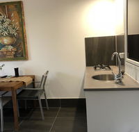 Coonawarra Cabins Unit A - Accommodation Cairns