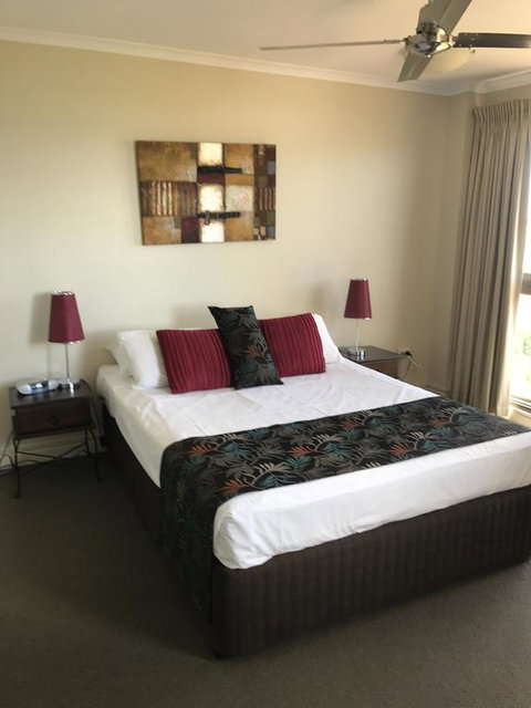 Coral Towers Holiday Suites - Accommodation Cairns 3