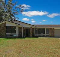 Corner Haven - family retreat with outdoor living - Accommodation Cairns