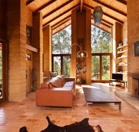 Corymbia Cottage - unique quirky private a guest favourite - Accommodation Cairns