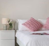 Cosy 3BR Penthouse close to Westfield and Train - Accommodation Cairns