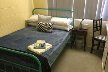 Cosy Bed And Breakfast with Accommodation Cairns