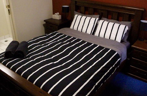 Cosy City Apartment - Accommodation Cairns 0