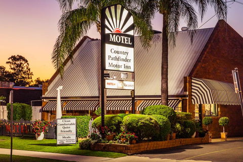 Country Pathfinder Motor Inn - Accommodation Cairns 0