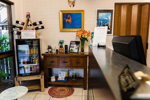 Country Pathfinder Motor Inn - Accommodation Cairns 2