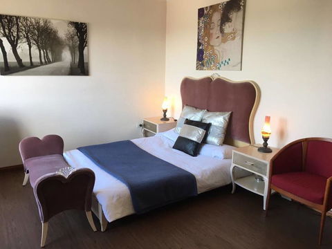 CozyStudioUnit In BeverlyHills (Train Accessible) - Accommodation Cairns 0
