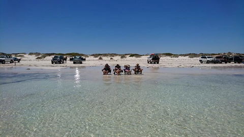 Cozzys Condo Luxury Beach House - Accommodation Cairns 2