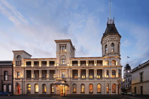 Craig's Royal Hotel - Accommodation Cairns 0