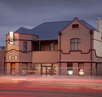Cross Keys Hotel - Accommodation Cairns