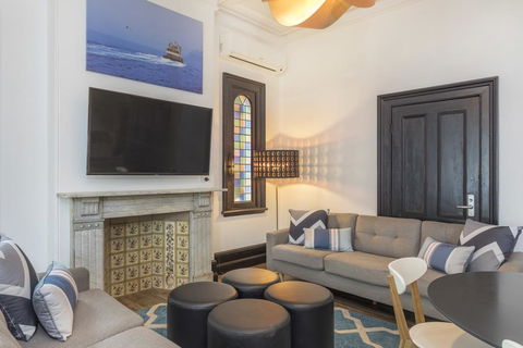 Dalziel Lodge - Accommodation Cairns 1