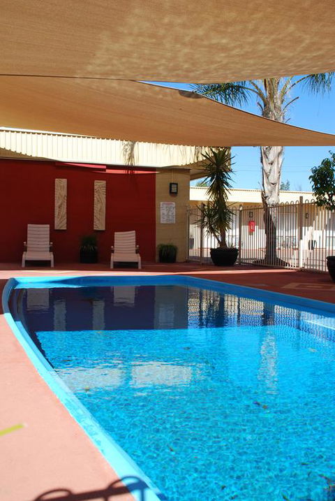 Desert Sand Motor Inn - Accommodation Cairns 3
