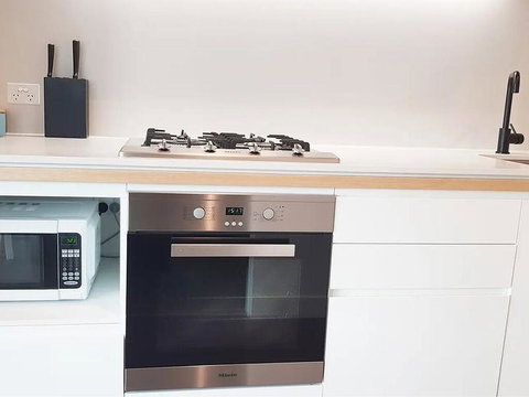 Docklands Waterfront 1006PR 2 Bed Free Wifi - Accommodation Cairns 3