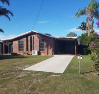 Dog Friendly Holiday House At Red Beach - Accommodation Cairns