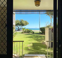 Dolphin View on South Esplanade - Accommodation Cairns