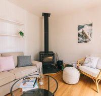 DOVESTONES BY THE SEA - INVERLOCH - Accommodation Cairns