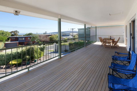 DROMANA BAY VIEWS - DROMANA - Accommodation Cairns 0