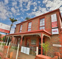 Early Australian Motor Inn - Accommodation Cairns