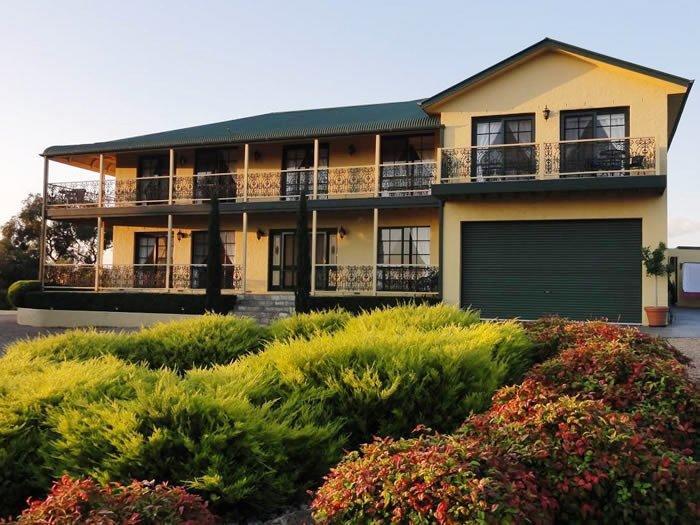 Eden Park VIC Accommodation Cairns