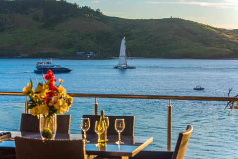 Edge 2 Ocean Front Luxury 3 Bedroom Split Level Spacious With Sofa Bed + Buggy - Accommodation Cairns 0