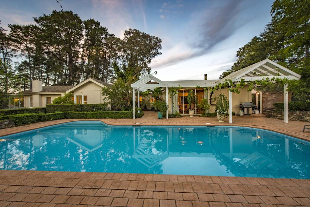 Red Hill ACT Accommodation Cairns