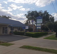 Edward Parry Motel and Apartments - Accommodation Cairns