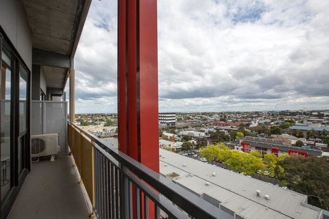 Elegant 2BR@Footscray Station - Accommodation Cairns 3