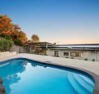 Ellerina Sea Vista Luxury Family Retreat with sauna pool amazing water views walk to beach - Accommodation Cairns