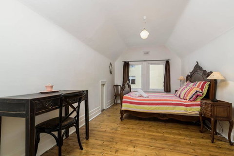 Elwood Eclectic Gem - Accommodation Cairns 3