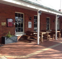 Emeu Inn Bed  Breakfast - Accommodation Cairns